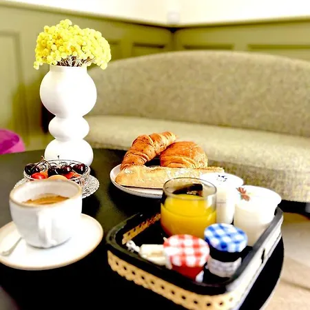 Logis De L'heroniere Hotel