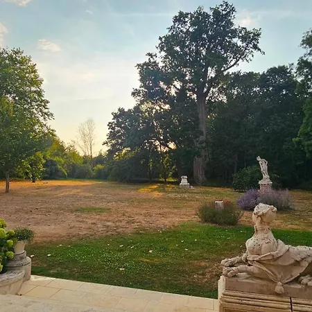 Hotel Logis De L'héronière *