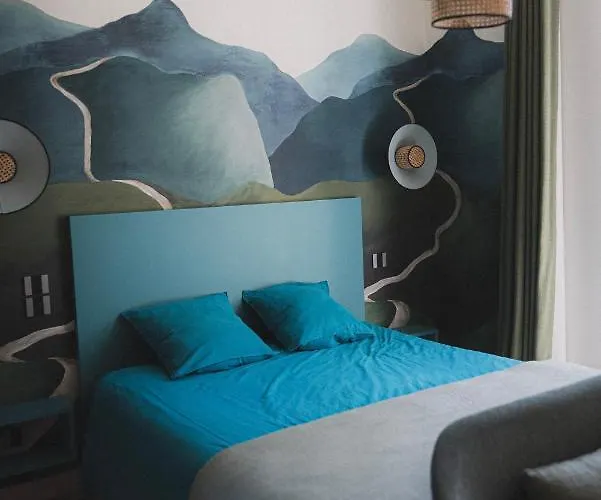 Logis De L'heroniere * Salles-sur-Mer